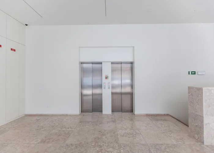 Flh Marques Premium With Parking Διαμέρισμα *